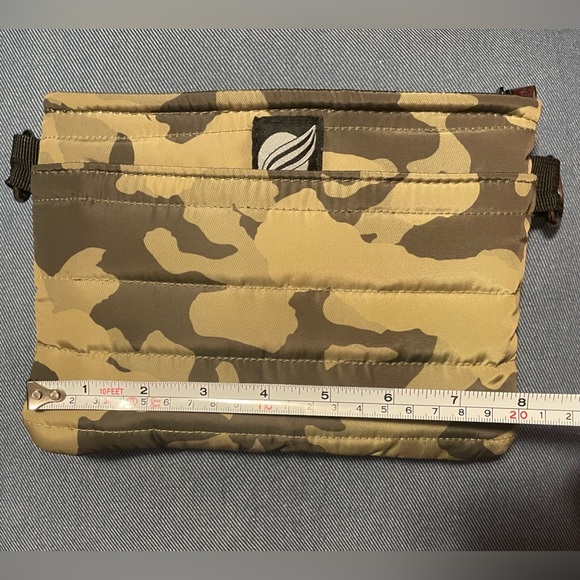 Think Roylin Camou bum bag w 2 black & orange adjustable straps - Picture 4 of 6